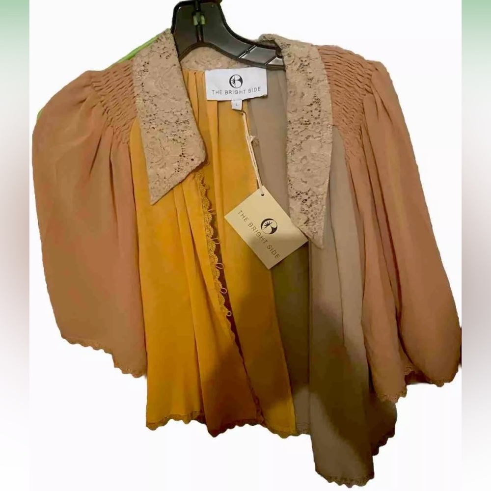New The Bright Side Rocky Barnes Morning Light Lace Blouse Desert Sandstone sz L